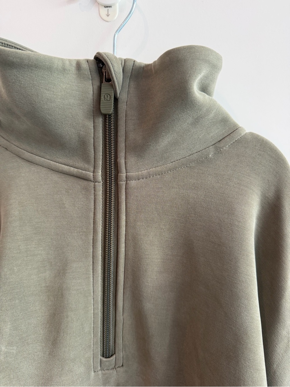 Lululemon Softstream Quarter Zip in Olive Green - Picture 4 of 5